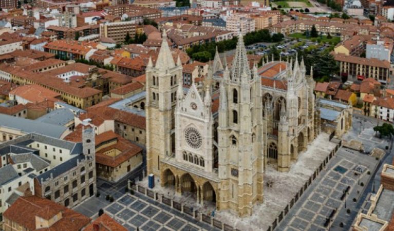 páginas para ligar León